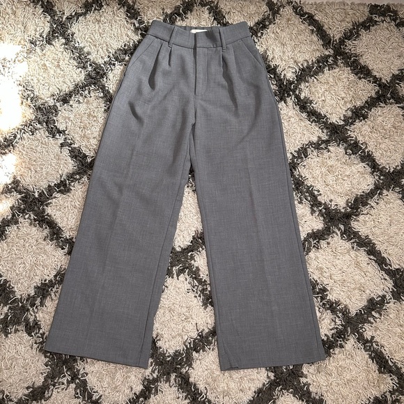 A&F Sloan Tailored Wide Leg Pant in Grey - Picture 8 of 11